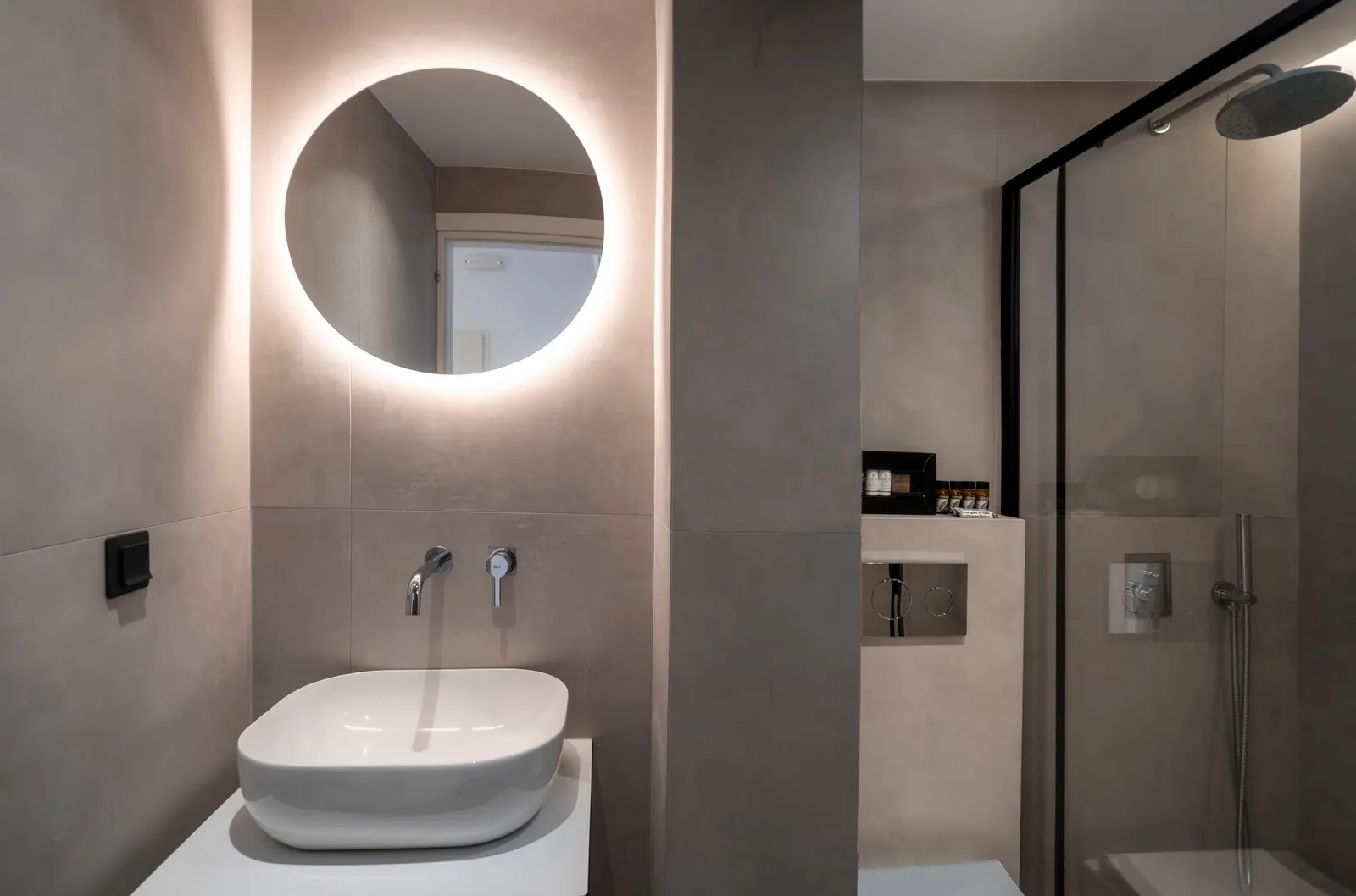 Tiara Holidays - Dionisos Resort - Luxury Triple room - bathroom